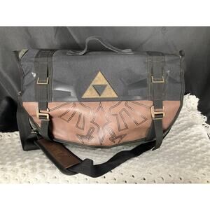 Bioworld Legend of Zelda Messenger Bag Hylian Crest Triforce Crossbody Gamer Bag